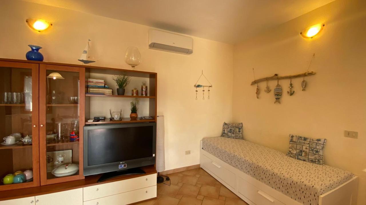 Villetta Di Rosa Procchio  Extérieur photo
